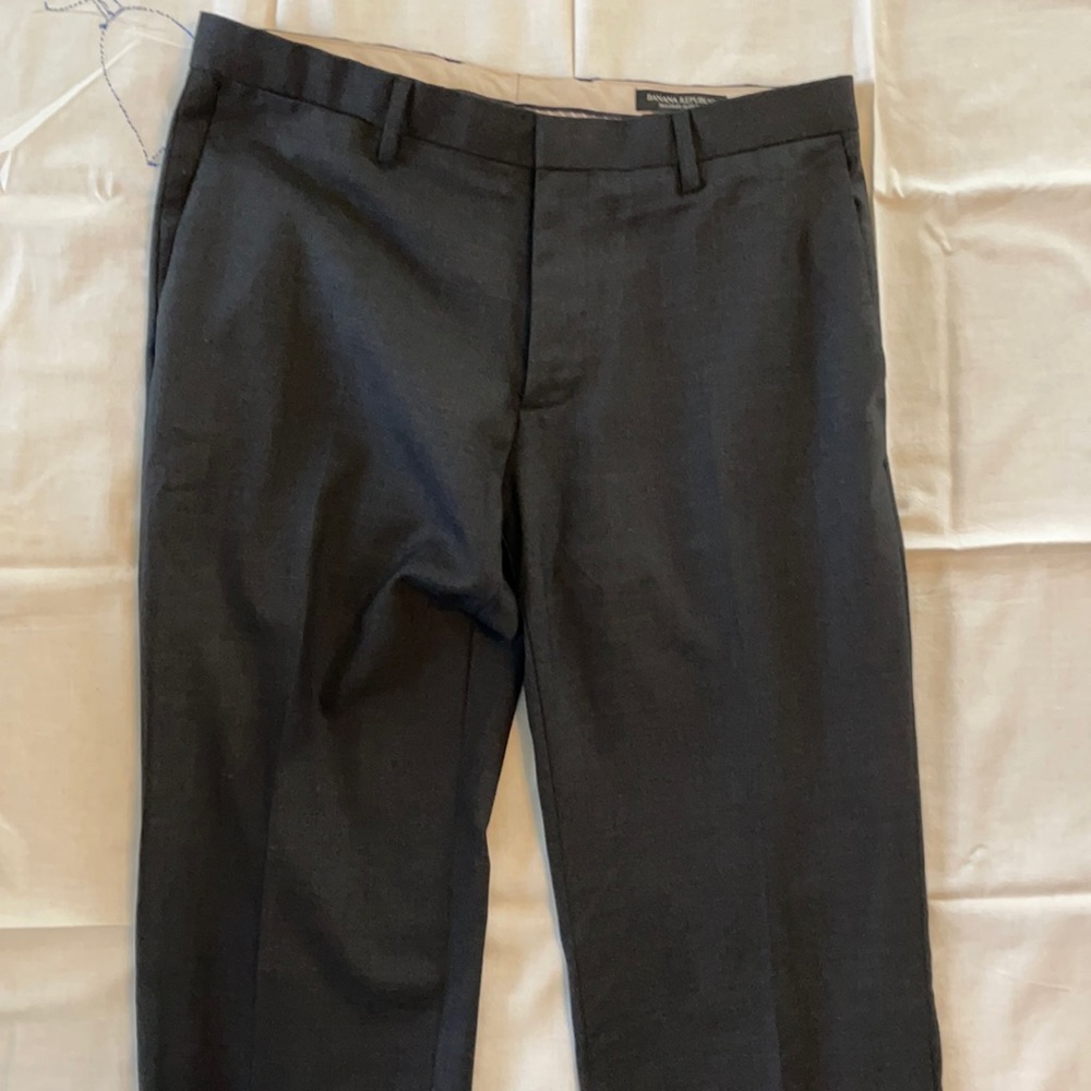 Banana Republic 100% Wool. Charcoal Grey